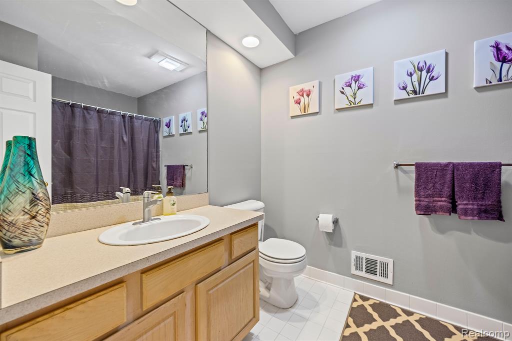 42890 BROOKSTONE Drive, Novi, MI 48377 — Photo 30