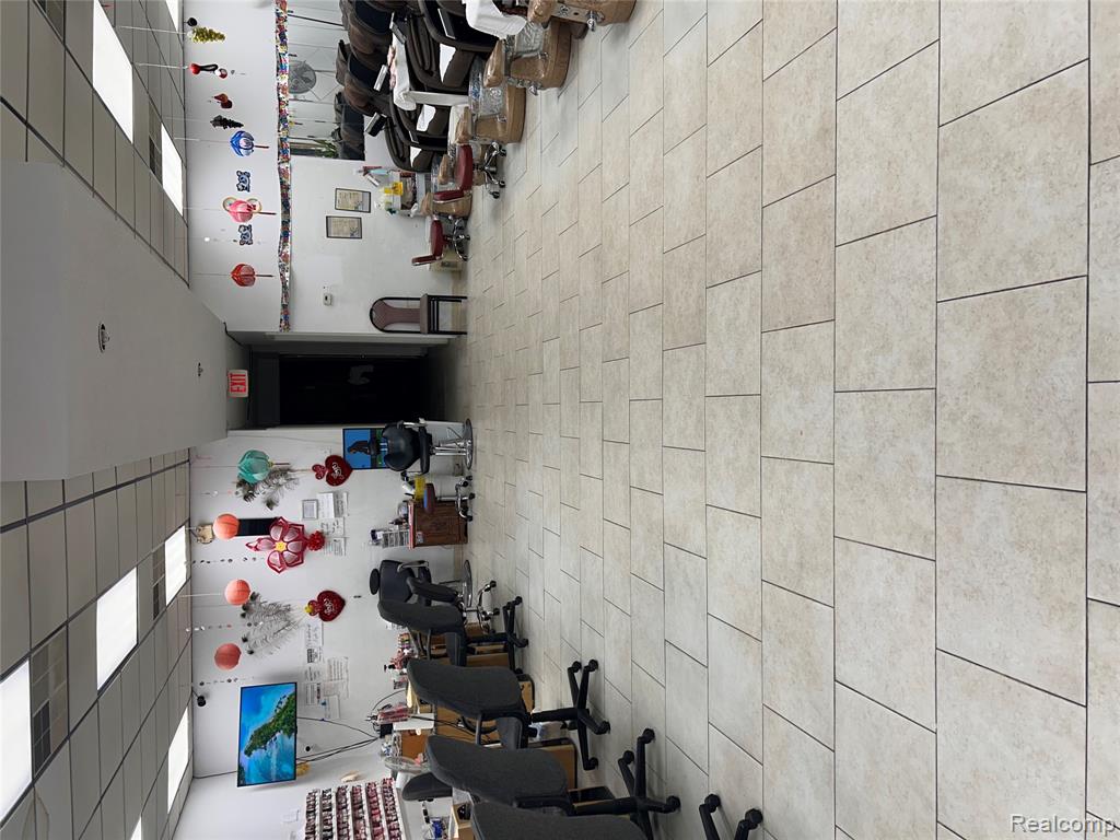 18240 W 7 Mile Road, Detroit, MI 48219 — Photo 4