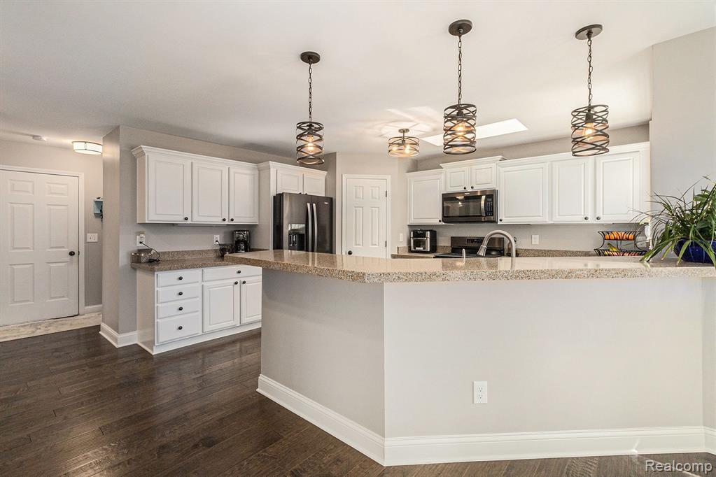 9080 MOONLIGHT BAY, Pinckney, MI 48169 — Photo 22