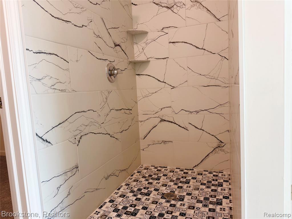 37116 Moravian Drive, Clinton Twp, MI 48036 — Photo 32