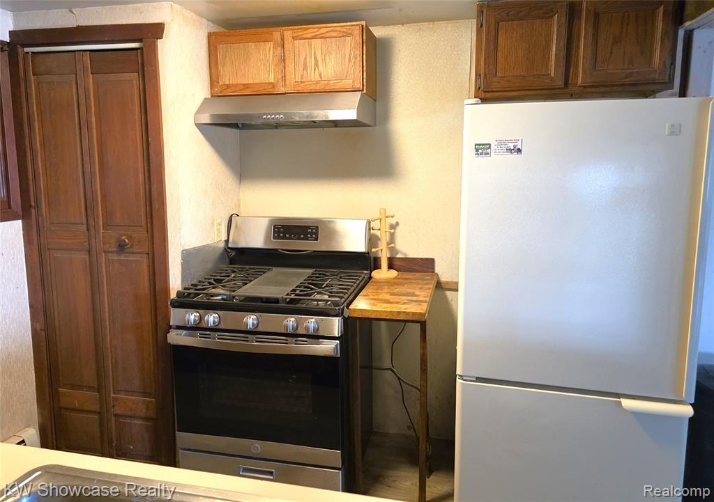 6354 Bennett Lake Road, Fenton, MI 48430 — Photo 23