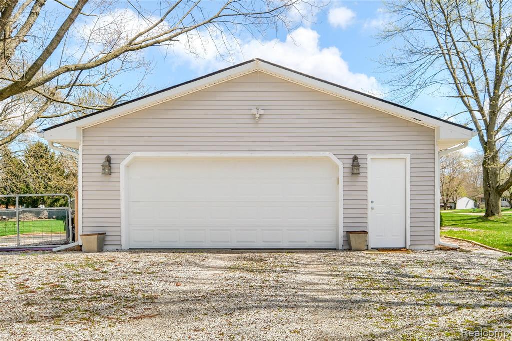 950 Alfalfa Drive, Lapeer, MI 48446 — Photo 38
