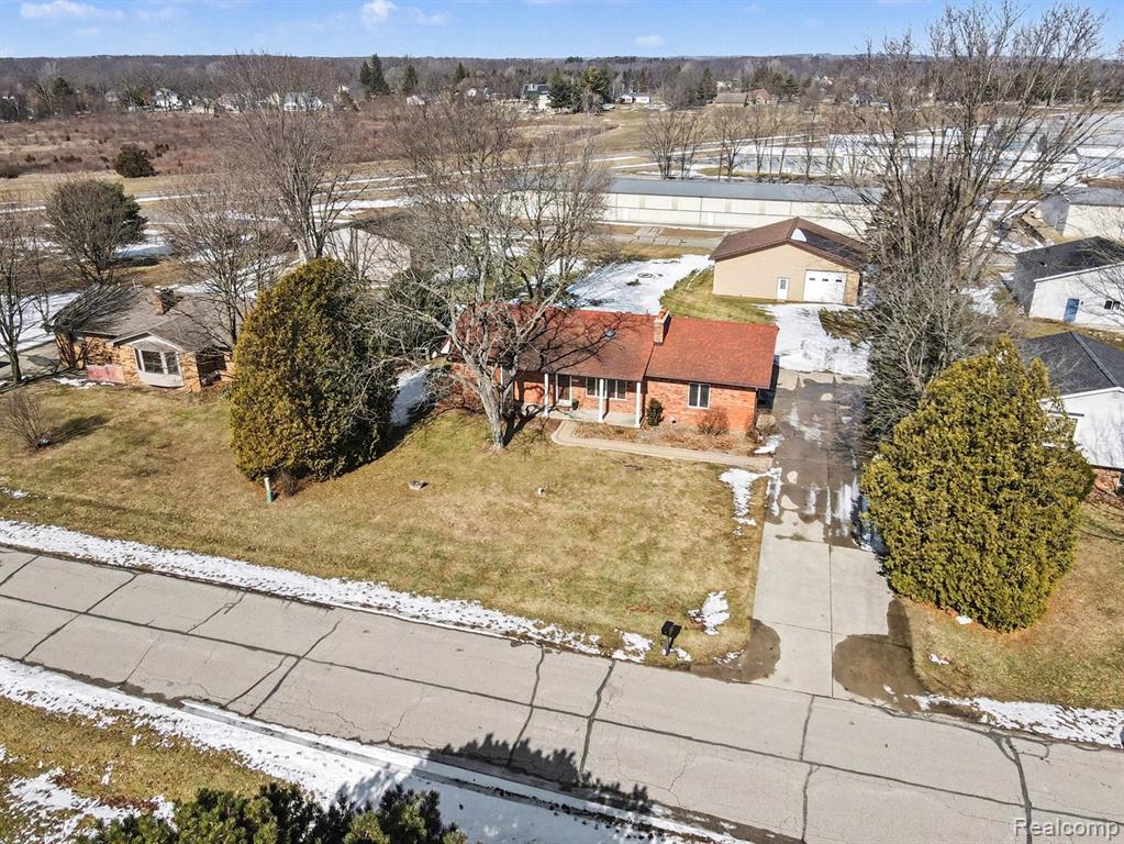 8783 SKYLANE Drive, Brighton, MI 48114 — Photo 27