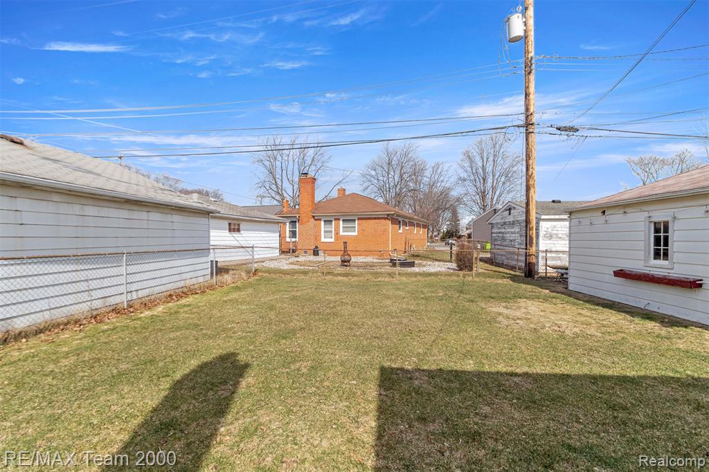 19431 STEPHENS, Eastpointe, MI 48021 — Photo 43