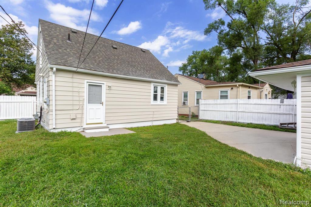 5961 McGuire Street, Taylor, MI 48180 — Photo 22