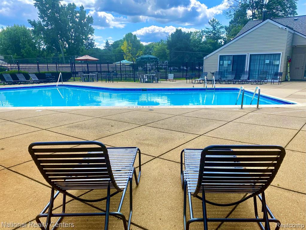 24584 BASHIAN Drive, Novi, MI — Photo 28