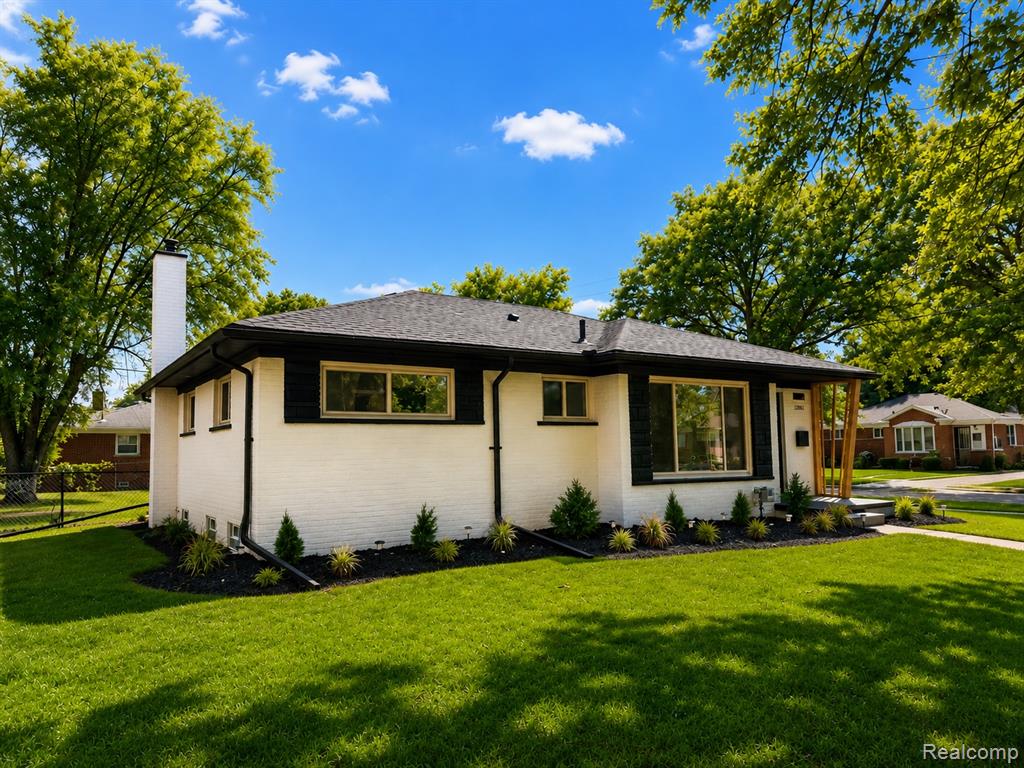 13941 Pearson Street, Oak Park, MI 48237 — Photo 2