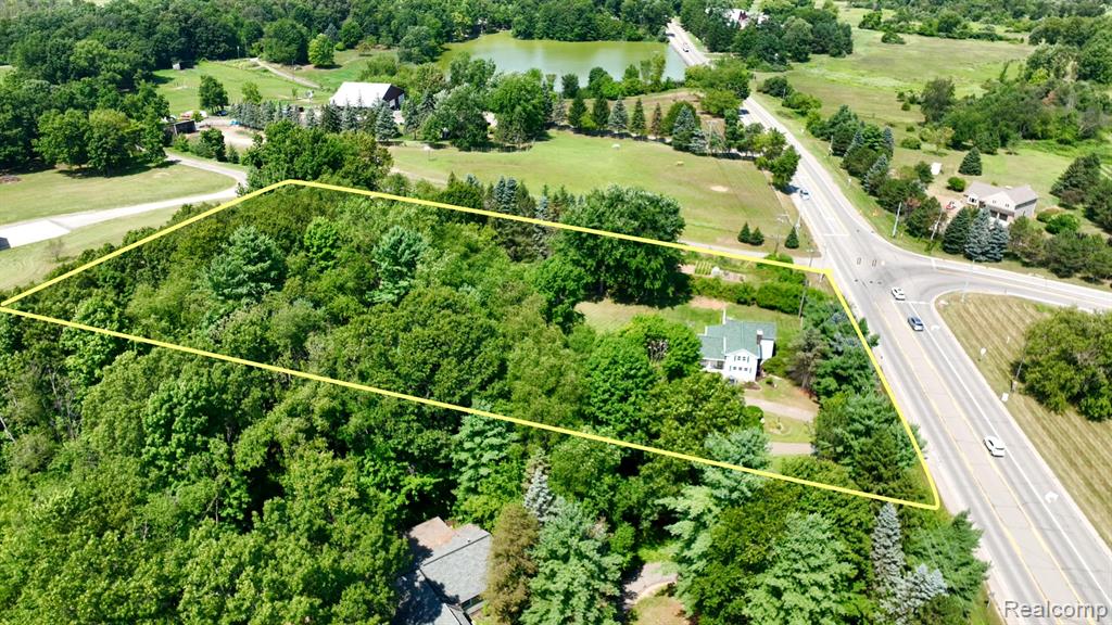 371 N Ortonville Road, Ortonville, MI 48462 — Photo 76