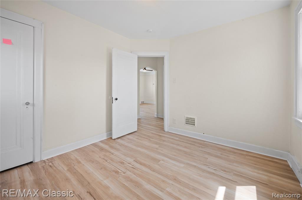 7239 Barrie Street, Dearborn, MI 48126 — Photo 27