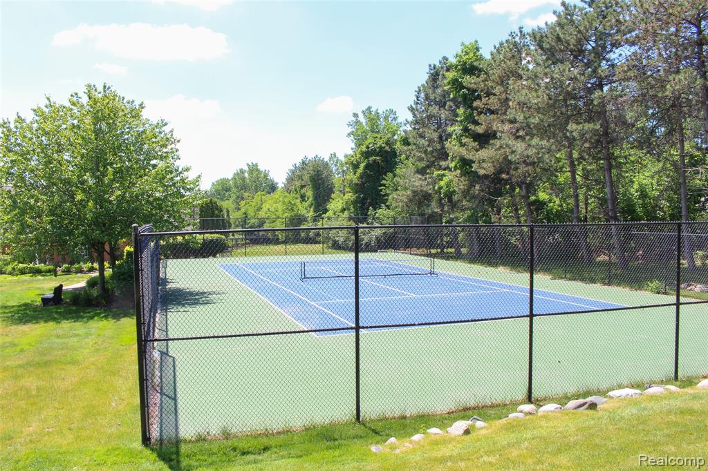56501 Chesapeake Trail, 57, Utica, MI 48316 — Photo 8