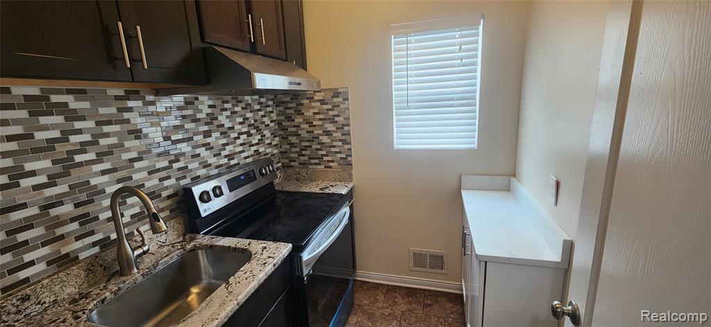 42849 Saint James Court, Sterling Heights, MI 48314 — Photo 49