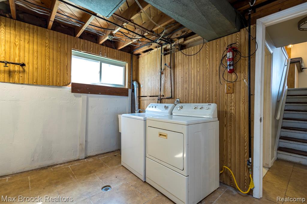 4829 WOLGAST Drive, Warren, MI 48092 — Photo 34