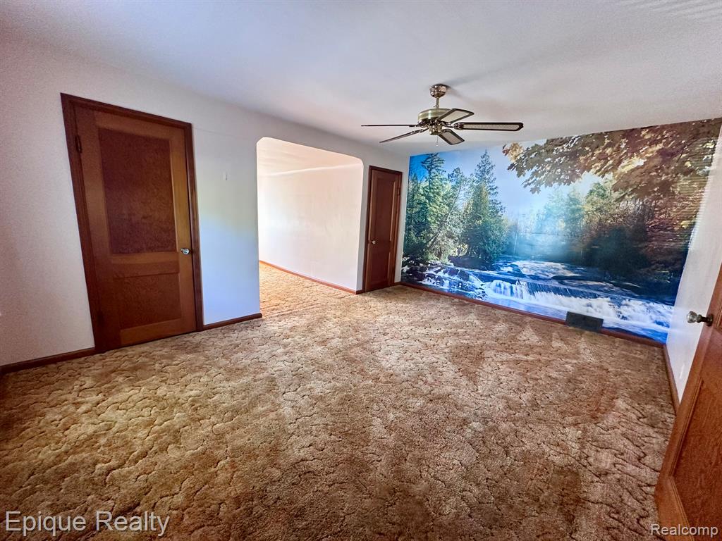 305 N Kennefic Street, Yale, MI 48097 — Photo 12