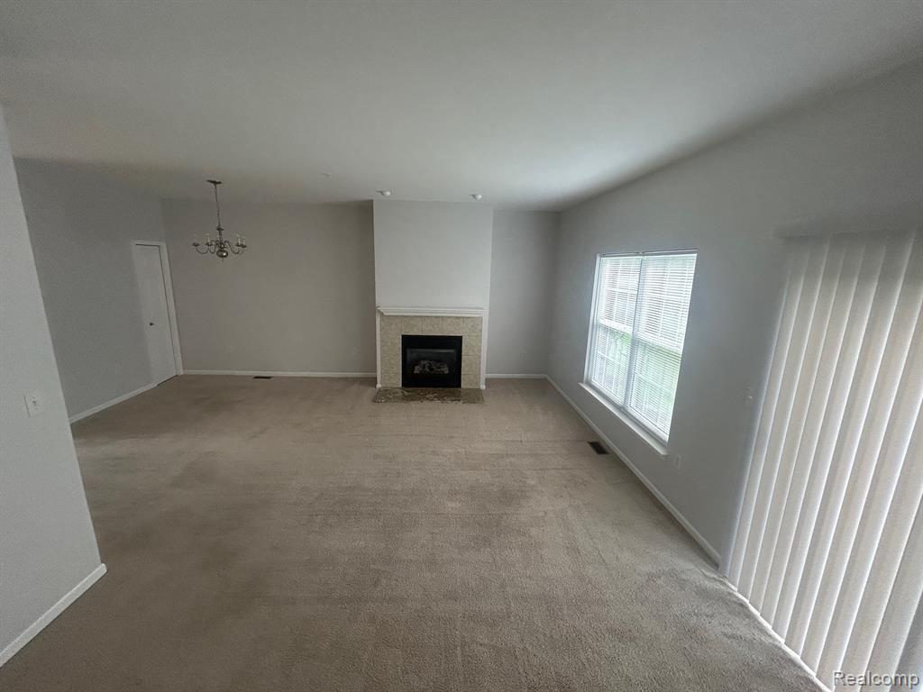 674 CHERRY ORCHARD Road, Canton, MI 48188 — Photo 15