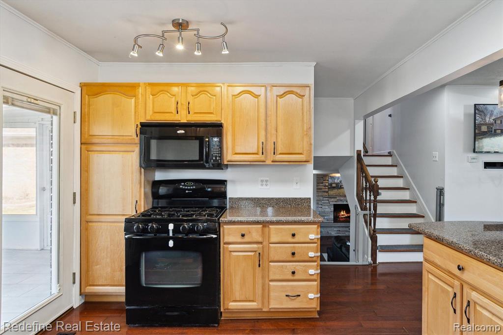 8272 W Huron Court, White Lake, MI — Photo 13