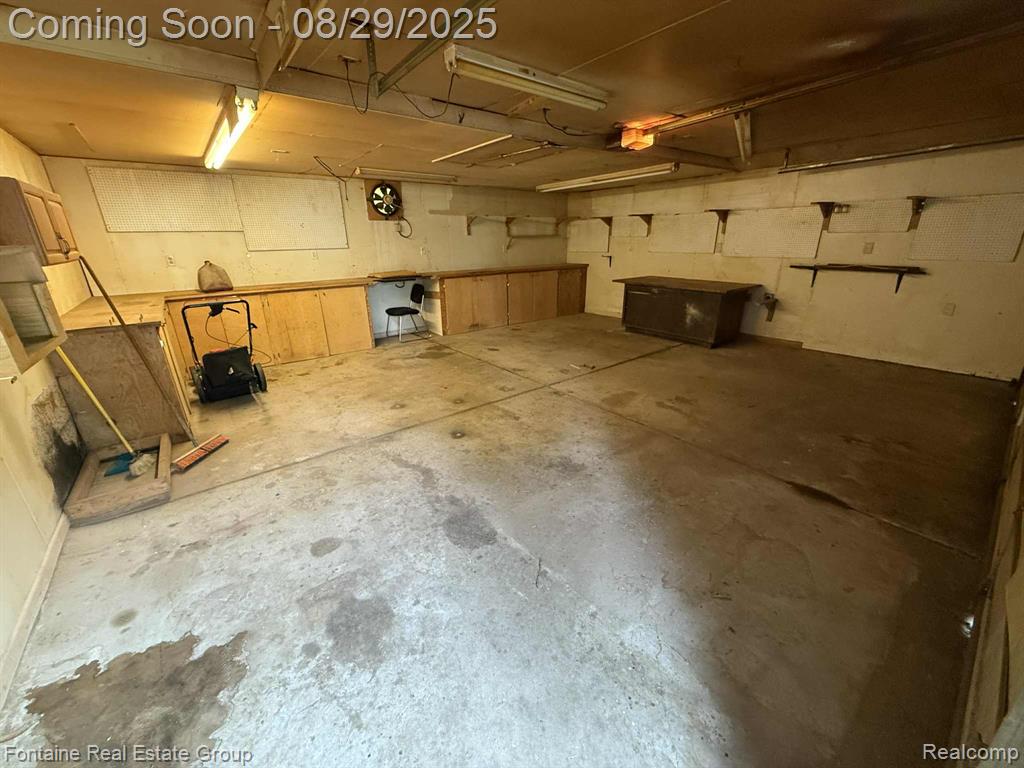 9437 Tavistock Drive, Plymouth, MI 48170 — Photo 23