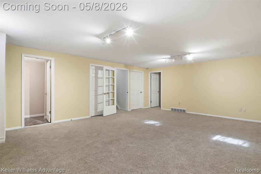 6545 Red Cedar Lane, West Bloomfield, MI 48324 — Photo 32