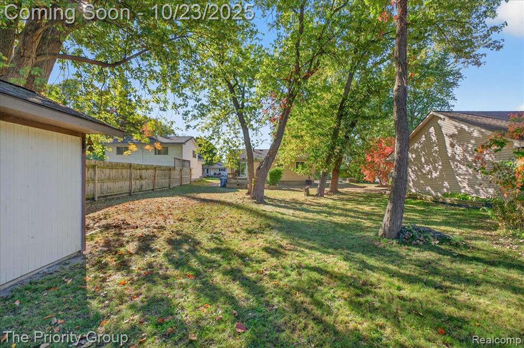4700 Siebert Road, Waterford, MI 48328 — Photo 32