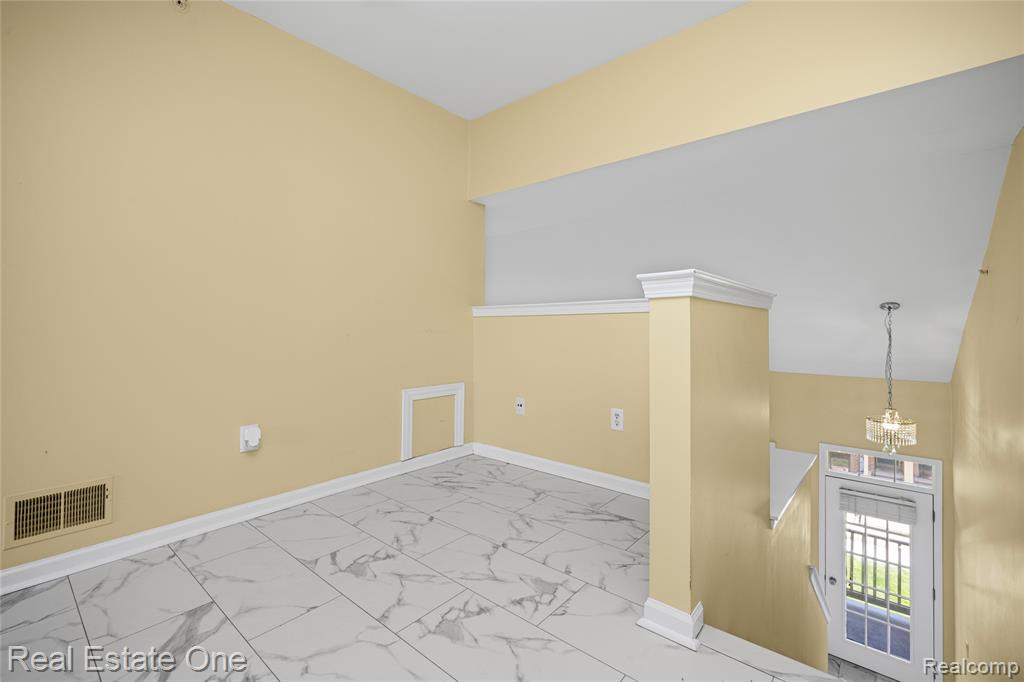 160 Sandy Lane, Walled Lake, MI 48390 — Photo 41