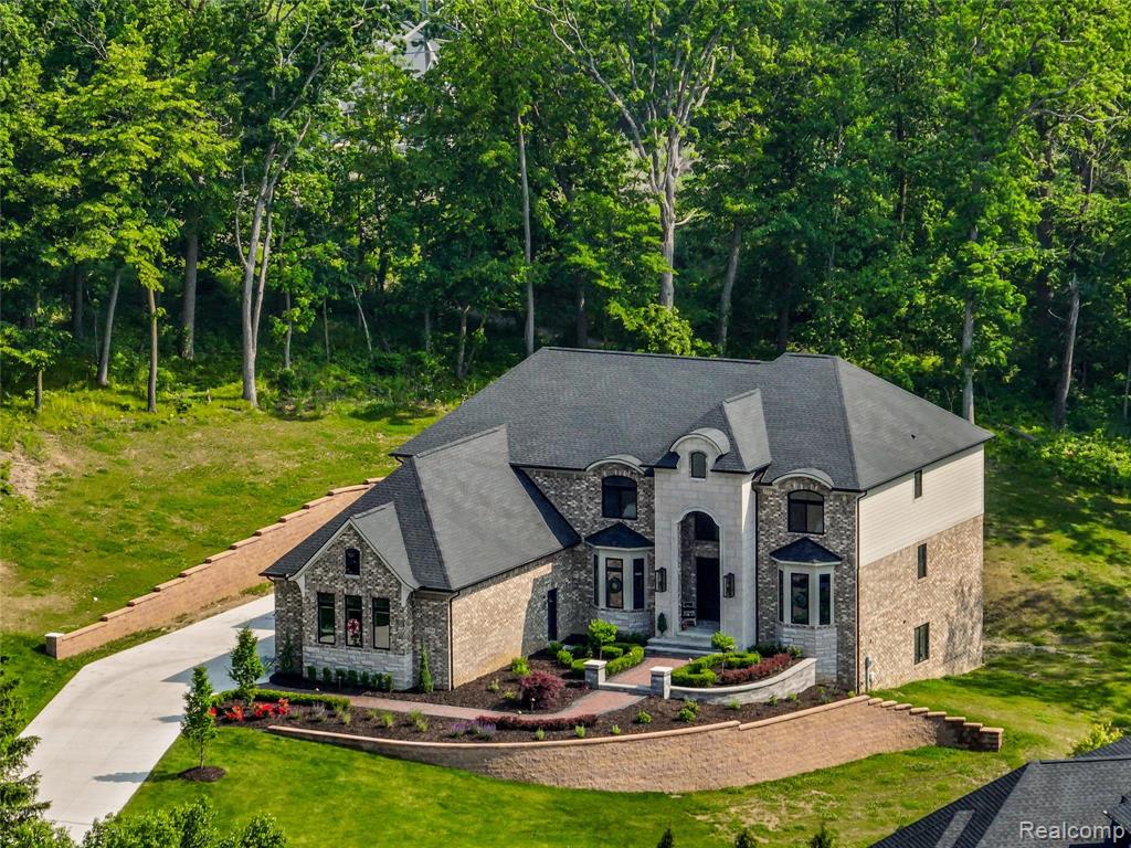 2584 Heights View Court, Rochester, MI 48306 — Photo 3