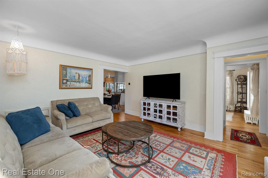 534 UNION Street, Milford, MI 48381 — Photo 3