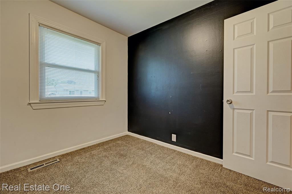 705 Richard Street, Holly, MI 48442 — Photo 24