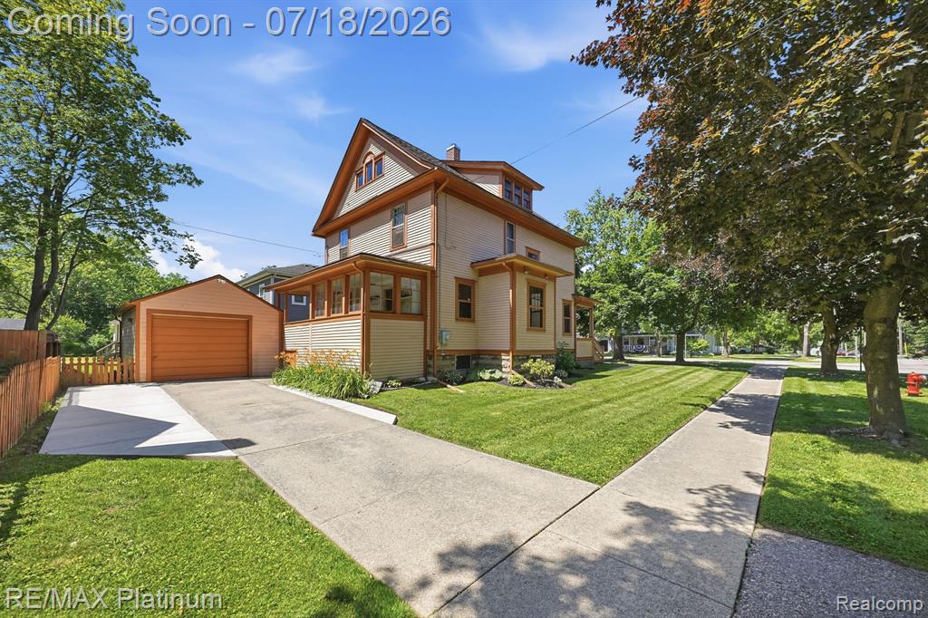 621 N Court Street, Howell, MI 48843 — front exterior