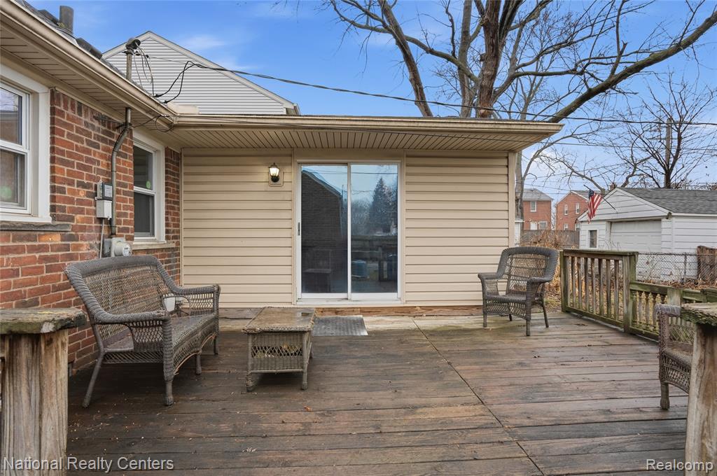 9376 Dixie, Redford, MI 48239 — Photo 32
