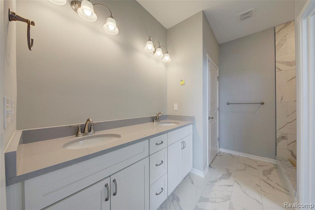 659 ROUND ROCK DR, Howell, MI 48843 — Photo 16