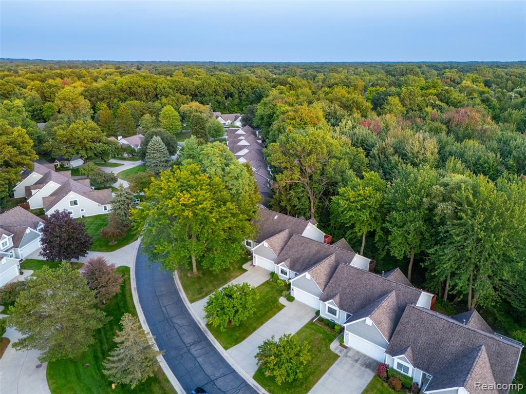 6859 Tangle Wood, Waterford, MI 48327 — Photo 42
