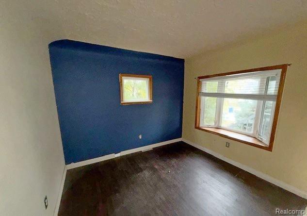 74 E Fairmount Avenue, Pontiac, MI 48340 — Photo 2