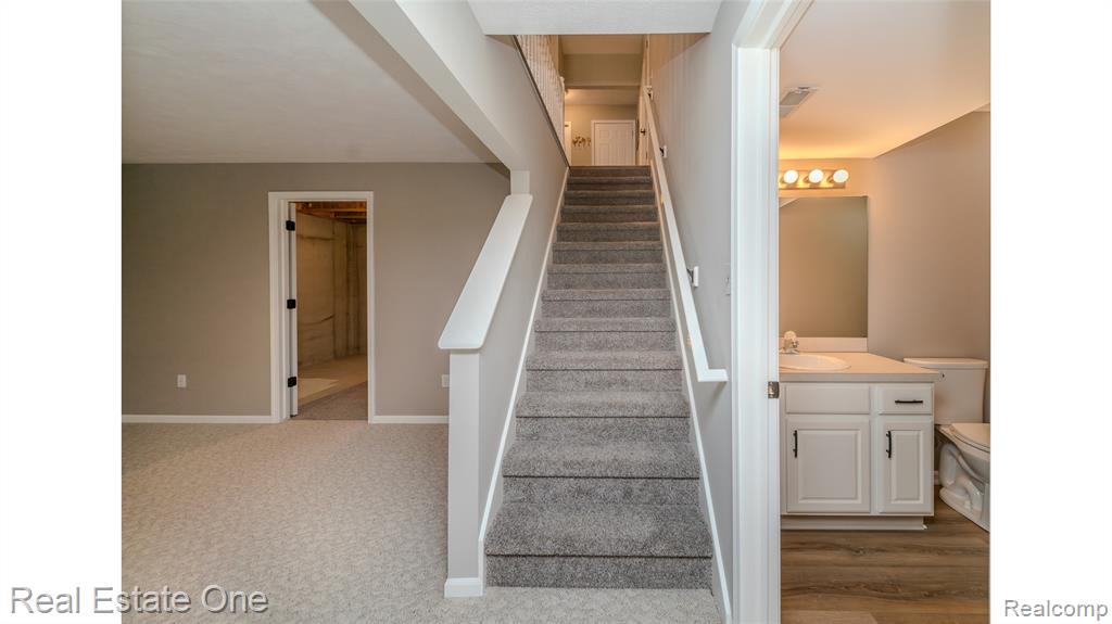 981 Amber View Drive SW, Byron Center, MI 49315 — Photo 18