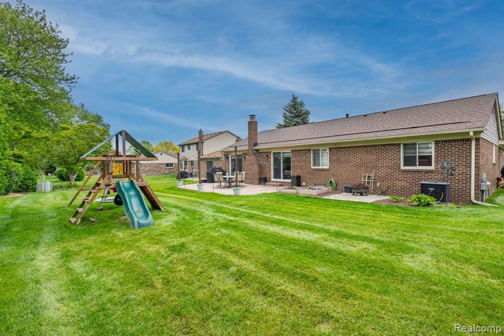 682 LOCKPORT Road, Rochester, MI 48307 — Photo 29