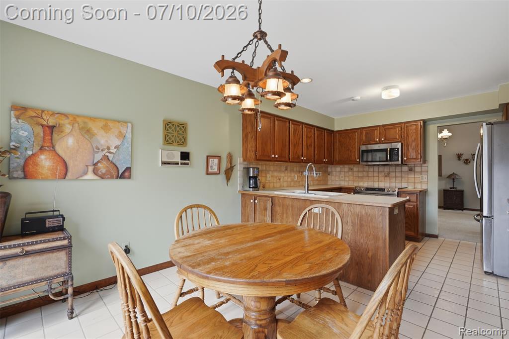 42675 Christina Drive, Sterling Heights, MI 48313 — Photo 18