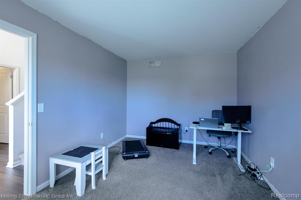 6791 Chandler Drive, Belleville, MI 48111 — Photo 16