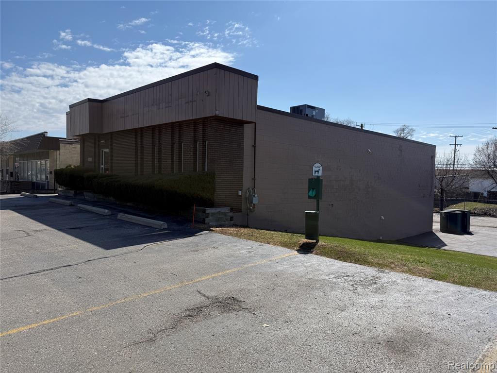 4525 Highland Road, Waterford, MI 48328 — Photo 4