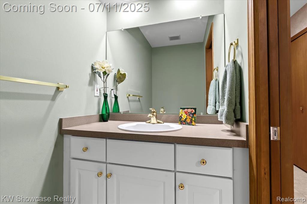 773 Sibley Court, Wixom, MI 48393 — Photo 17