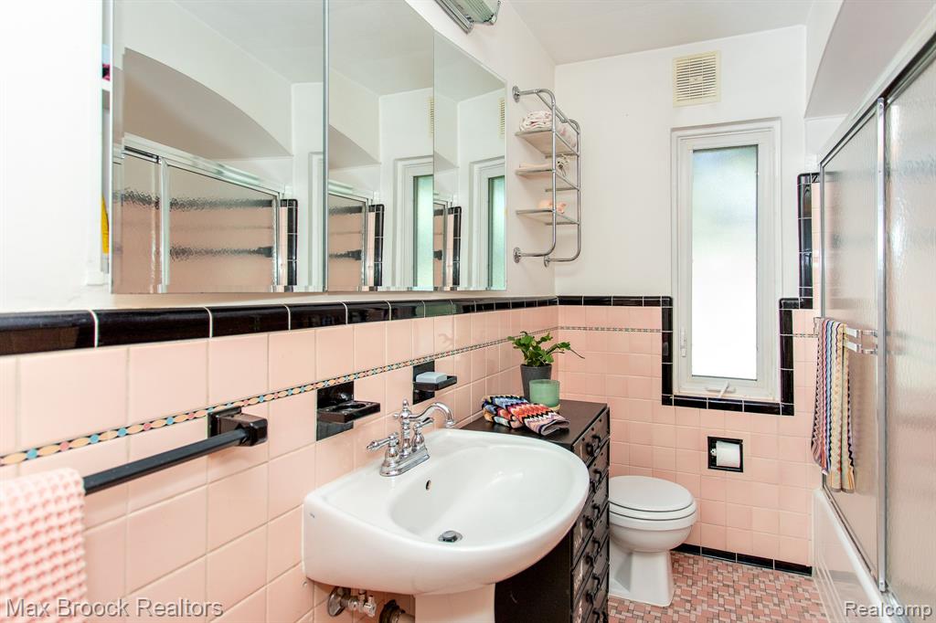 10564 Lasalle Boulevard, Huntington Woods, MI — Photo 19