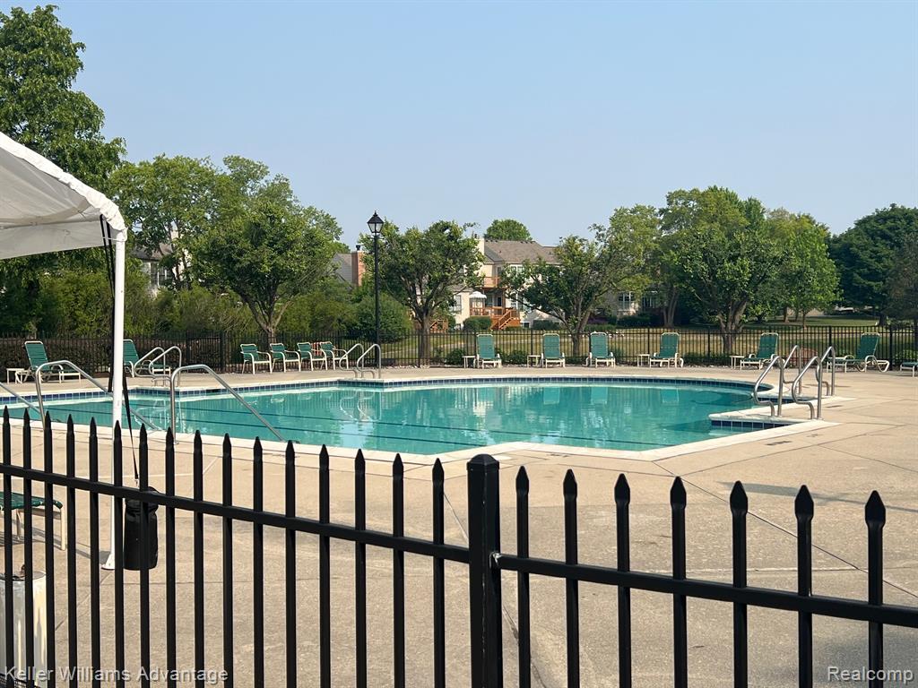 39542 VILLAGE RUN Drive, Northville, MI 48168 — Photo 31