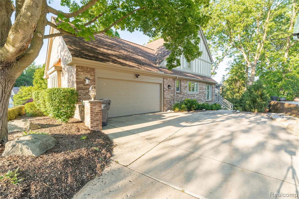 6514 Shagbark Drive, Troy, MI 48098 — Photo 39