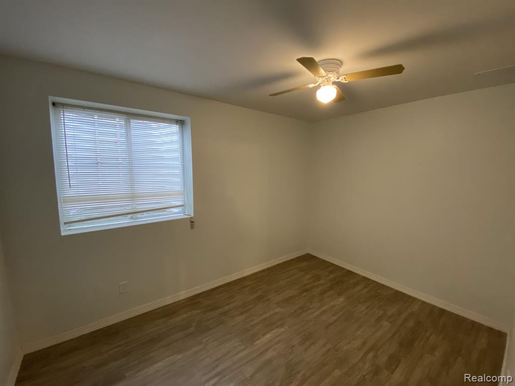 21032 WOODSIDE Avenue, Ferndale, MI 48220 — Photo 21