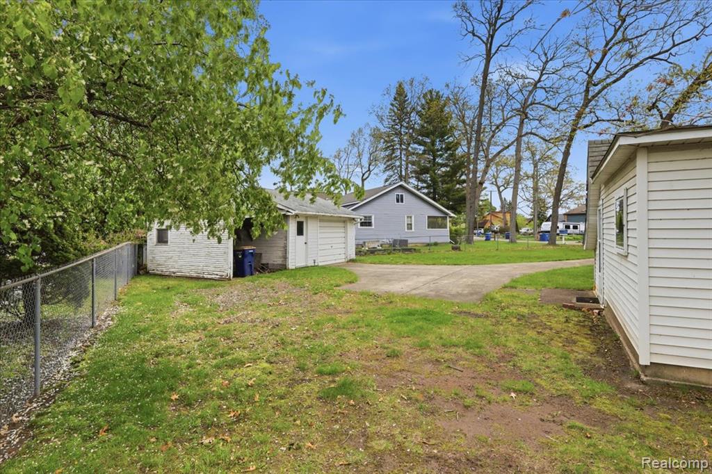 2811 Orange Grove Road, Waterford, MI 48329 — Photo 30