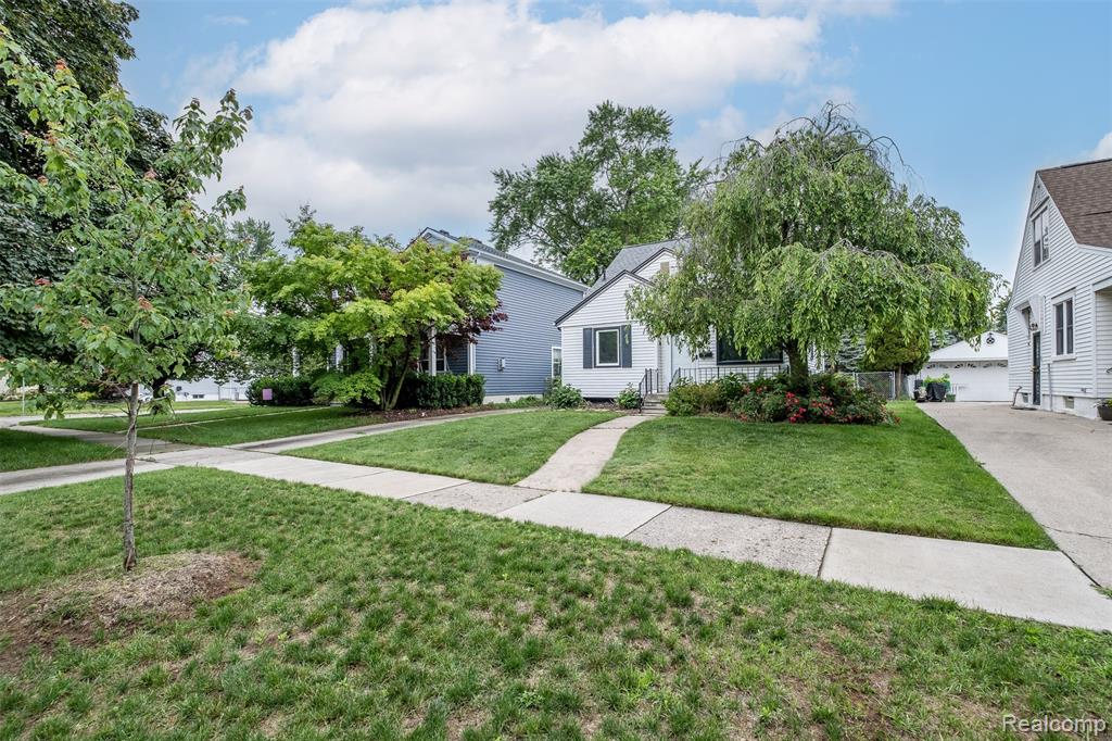 807 Vermont Avenue, Royal Oak, MI 48067 — Photo 2