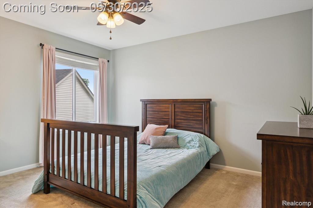 9267 Richfield, Livonia, MI 48150 — Photo 27