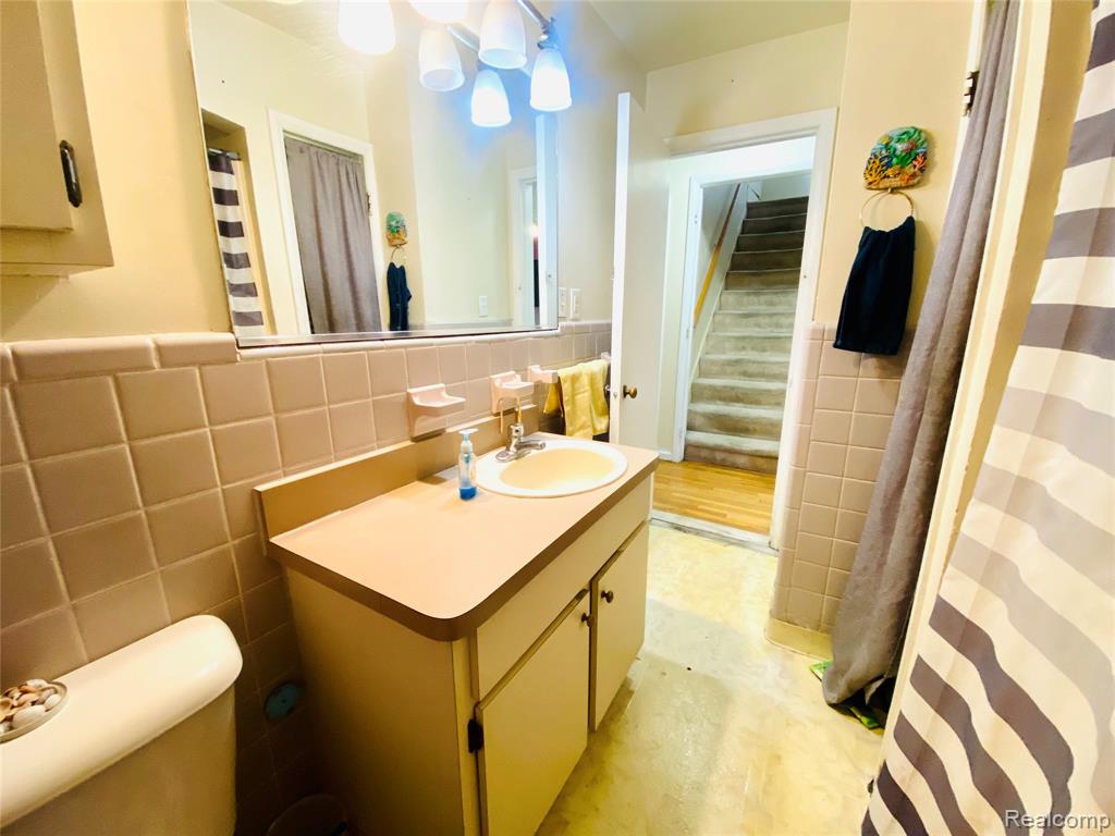 17334 Sprenger Avenue, Eastpointe, MI 48021 — Photo 14