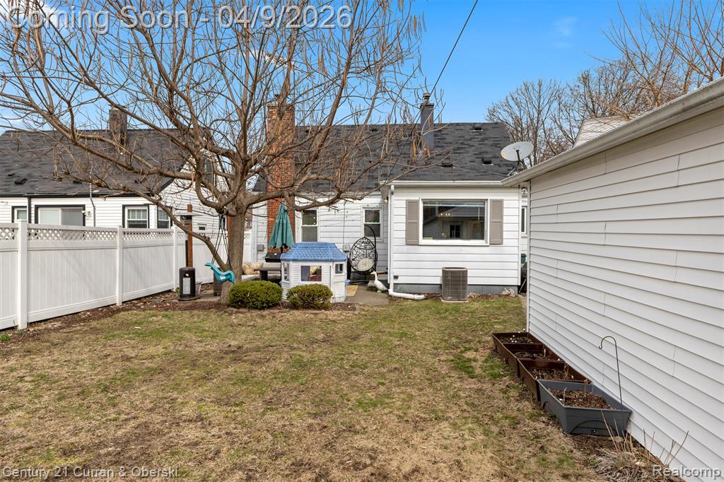 401 Walnut Avenue, Royal Oak, MI 48073 — Photo 53
