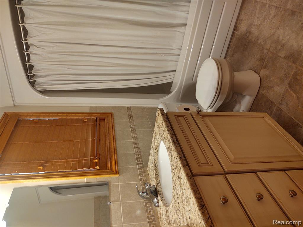 8996 Main Street, Whitmore Lake, MI 48189 — Photo 19