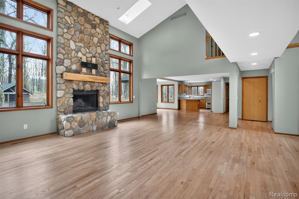 1960 Eastons Trail, Highland, MI — Photo 10