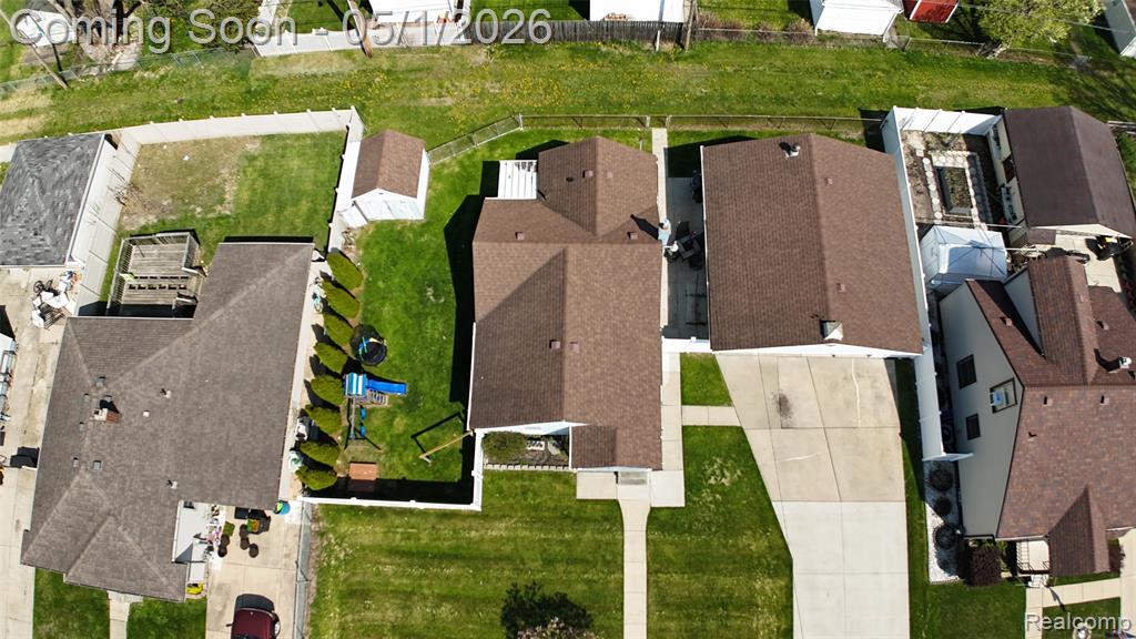 677 Lindbergh Street, Wyandotte, MI 48192 — Photo 8