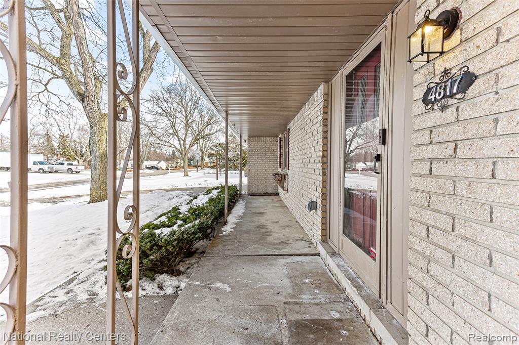 4817 Faircourt Drive, West Bloomfield, MI — Photo 2